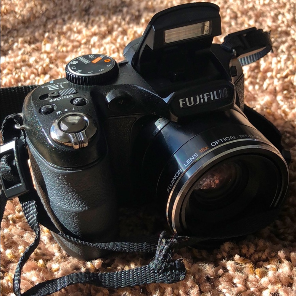 Camera - Picture 6 of 6